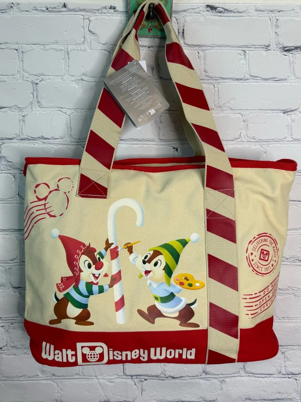 Walt Disney World Chip n’ Dale Holiday Tote Bag NWT